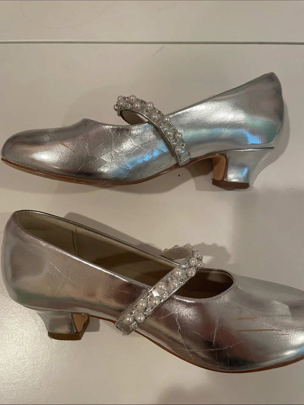 Dream Pairs shiny silver